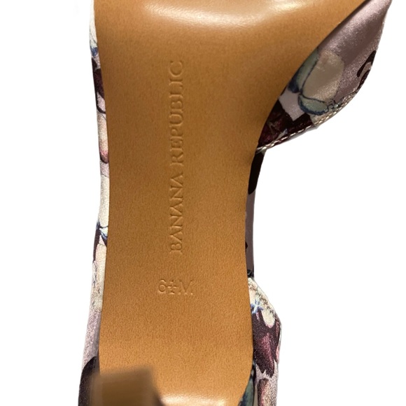 Banana Republic Floral Pumps size 6.5 - Picture 4 of 5
